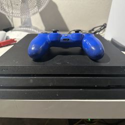 PS4 Pro W/games