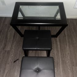 Living Room Table With Two Little Chairs 