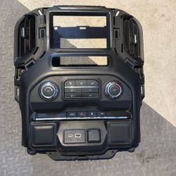  Climate And Radio Control Panel For A 2021 Chevy Silverado 1500