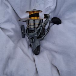 Okuma Avenger 8000 Spinning Reel