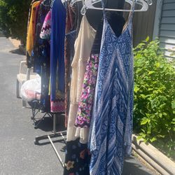 Women/ Junior Dresses 