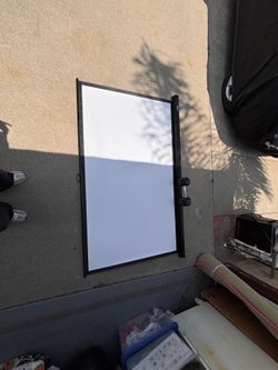PROJECTOR SCREEN