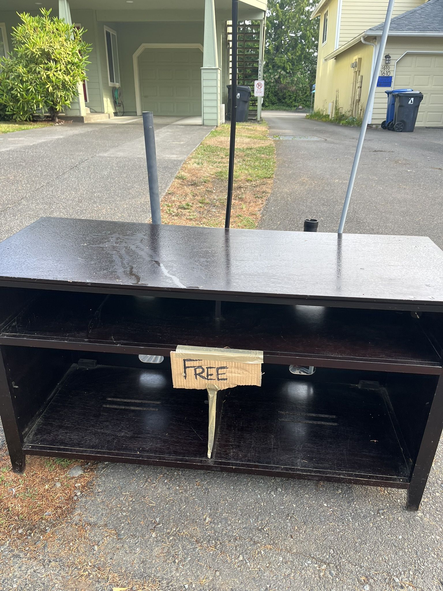 Free @ 1610 12th Ave SW Olympia, Wa 98502