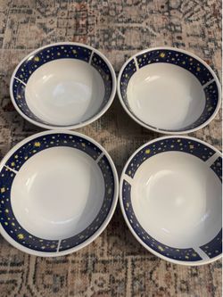 4 Oneida Casual Settings Galaxy bowls