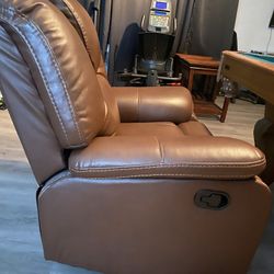 Recliner Chair. No Rocking Chair - Manual -  Like New