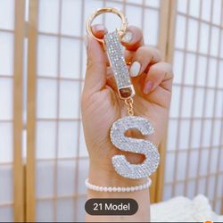 Dazzling Alphabet keychain 