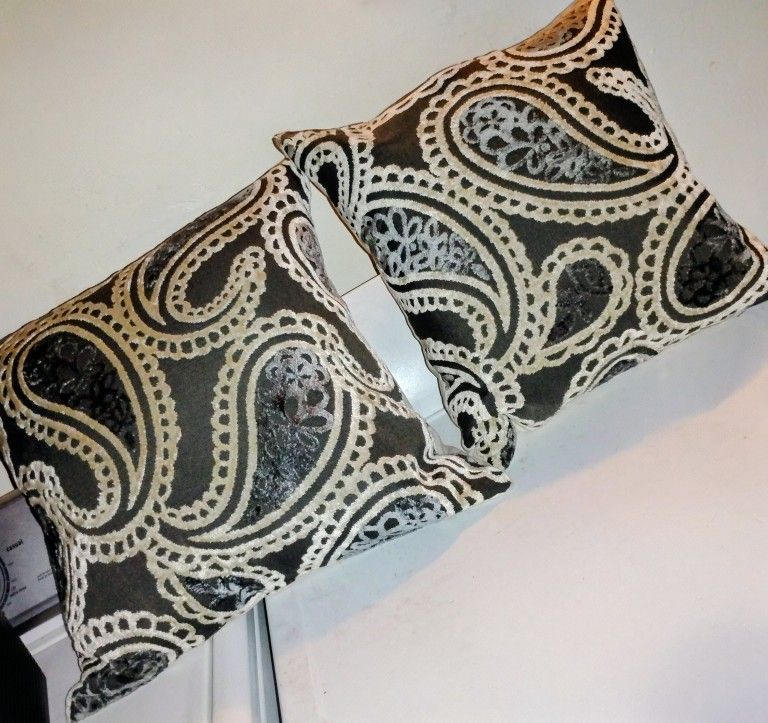 SOFA/LOVESEAT PILLOW SET