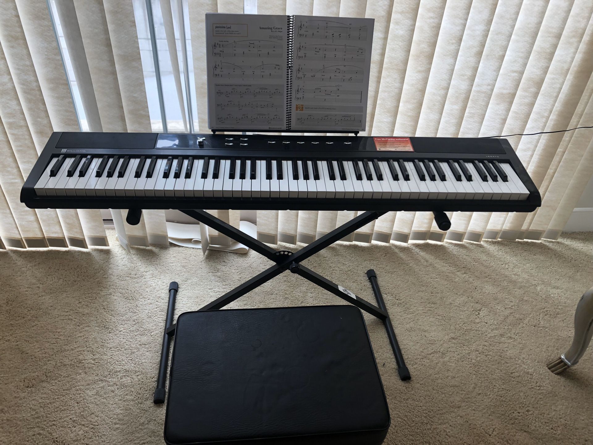Brand new keyboard piano (william III legato)