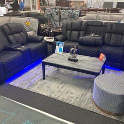 Limited Time Offer🇺🇸Beautiful Black Power Reclining Sofa&Loveseat Available Crazy Deal Only $1699