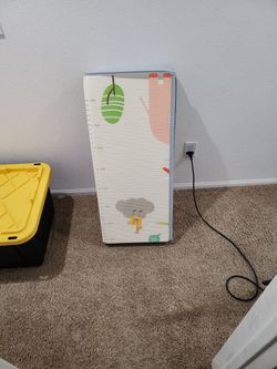 Baby Playmat 70" X 77"