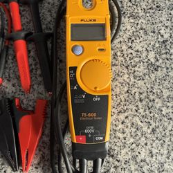 Fluke T 600 Tester With Case And Accessories