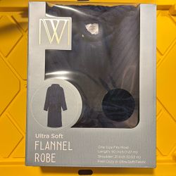 Ultra Soft Flannel Robe – New in Box