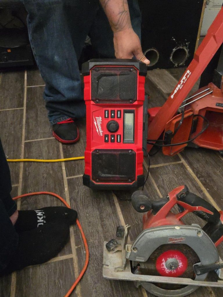 Milwaukee Tools