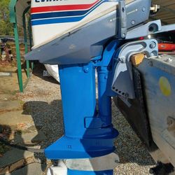 9.9 HP Evinrude Outboard Motor