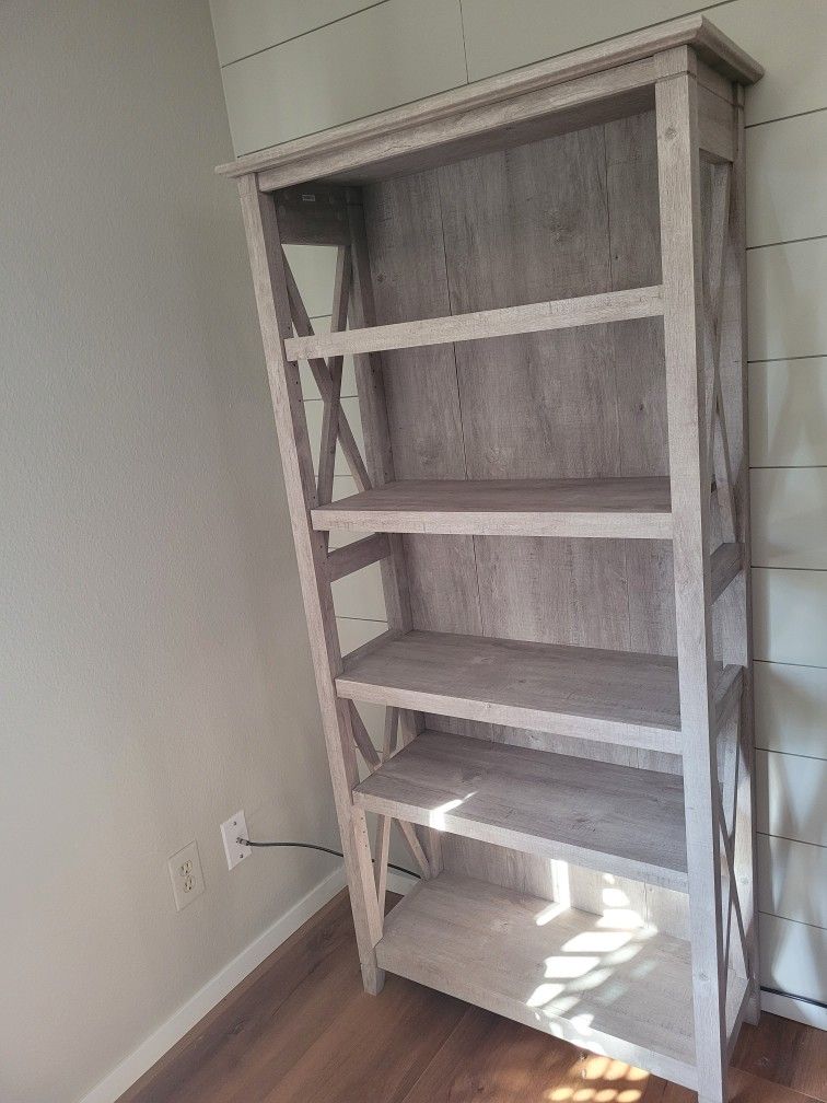 2 Bookshelves Like New Shabby Chic