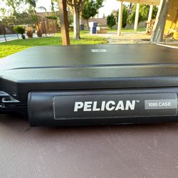 PELICAN LAPTOP #1095 TRAVEL CASE LN