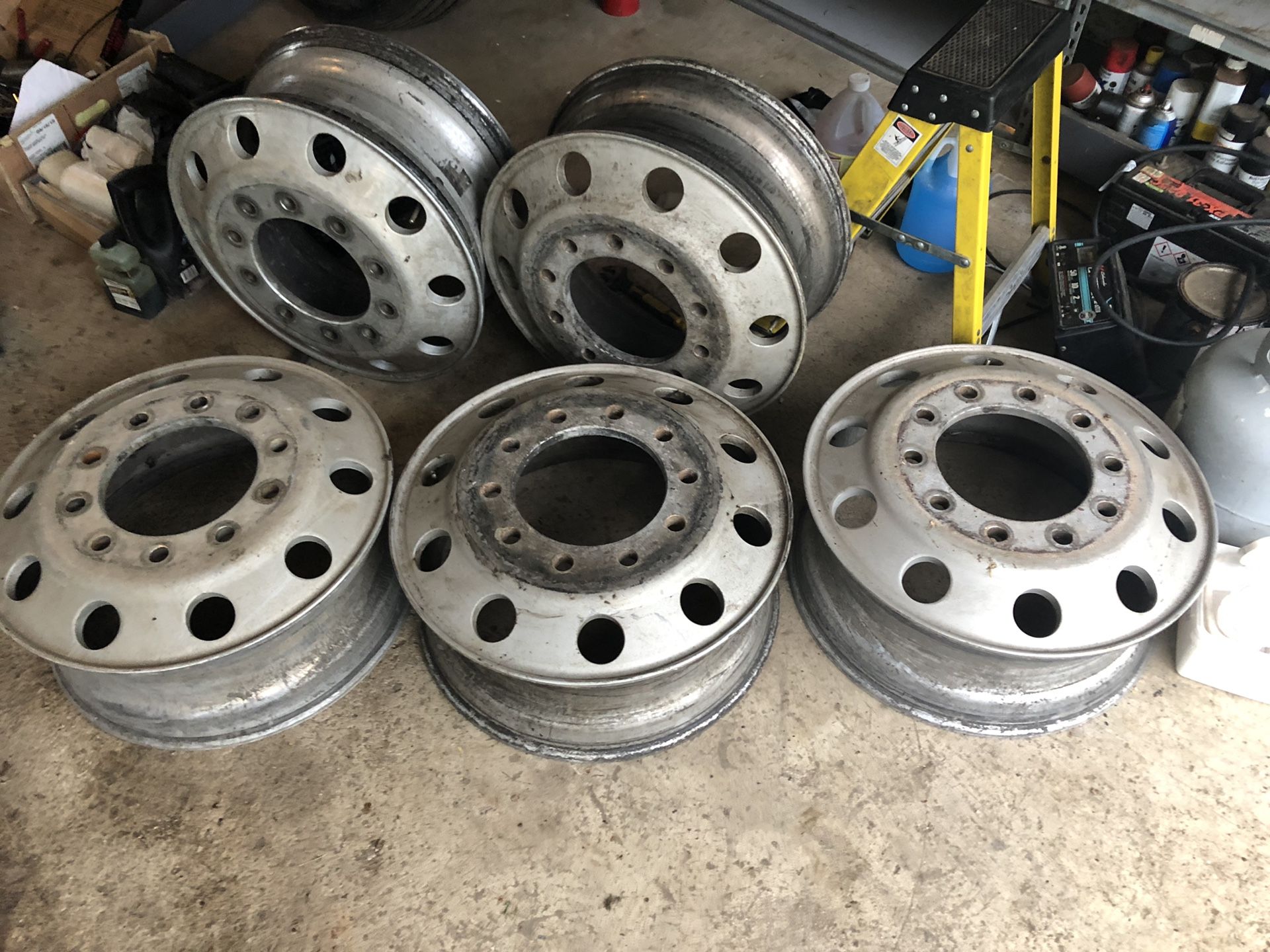 USED Alluminum 22.5 Semi Truck rims. 16 Available