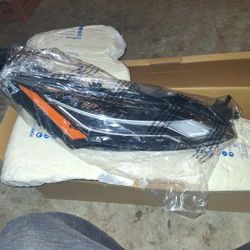 Right Head Light Nissan Rogue 2021-2024 