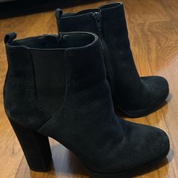 Navy Gianni Bini Boots