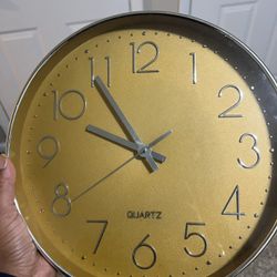 Gold Quartz Wall Clock