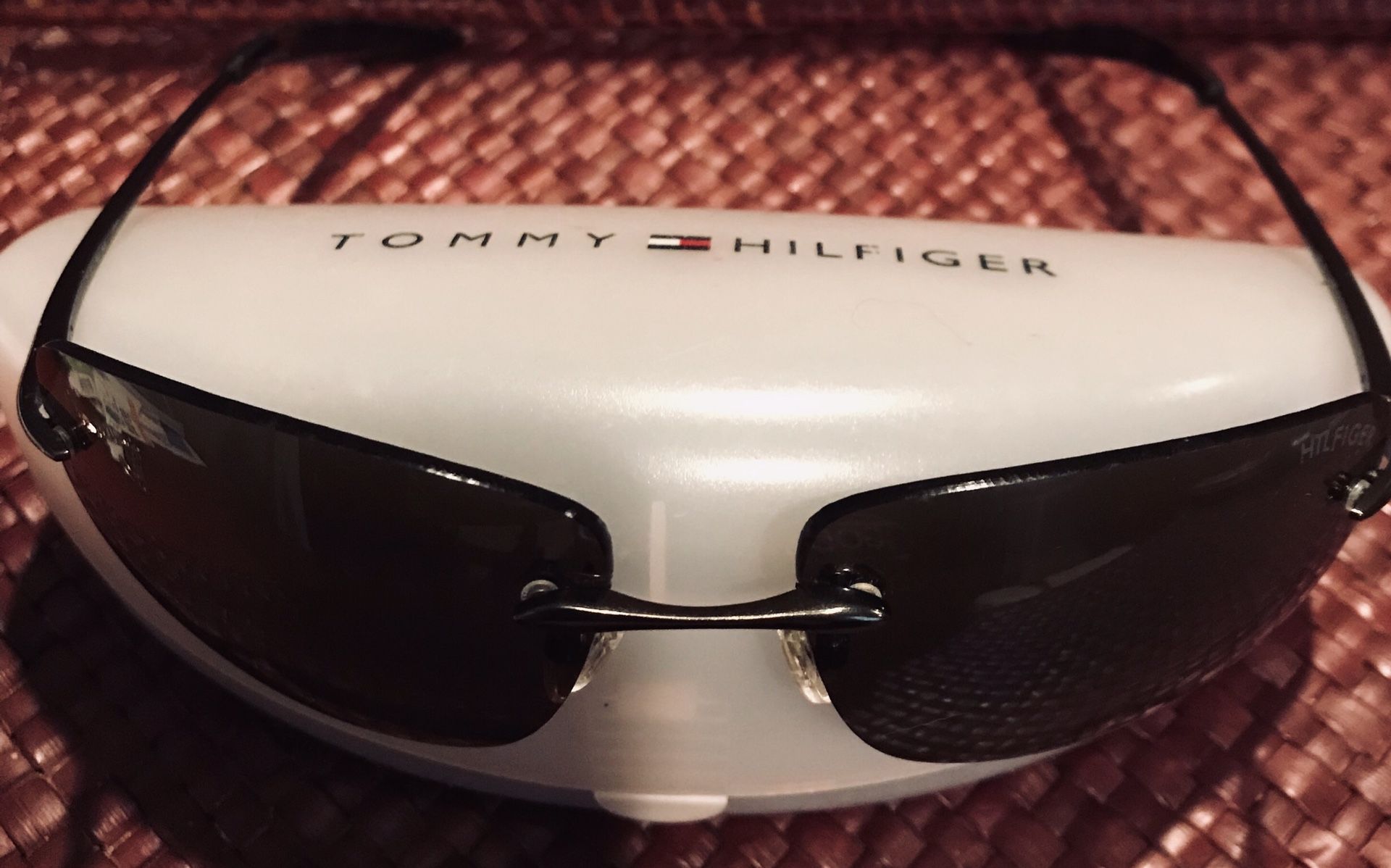 Authentic Tommy Hilfiger unisex sunglasses