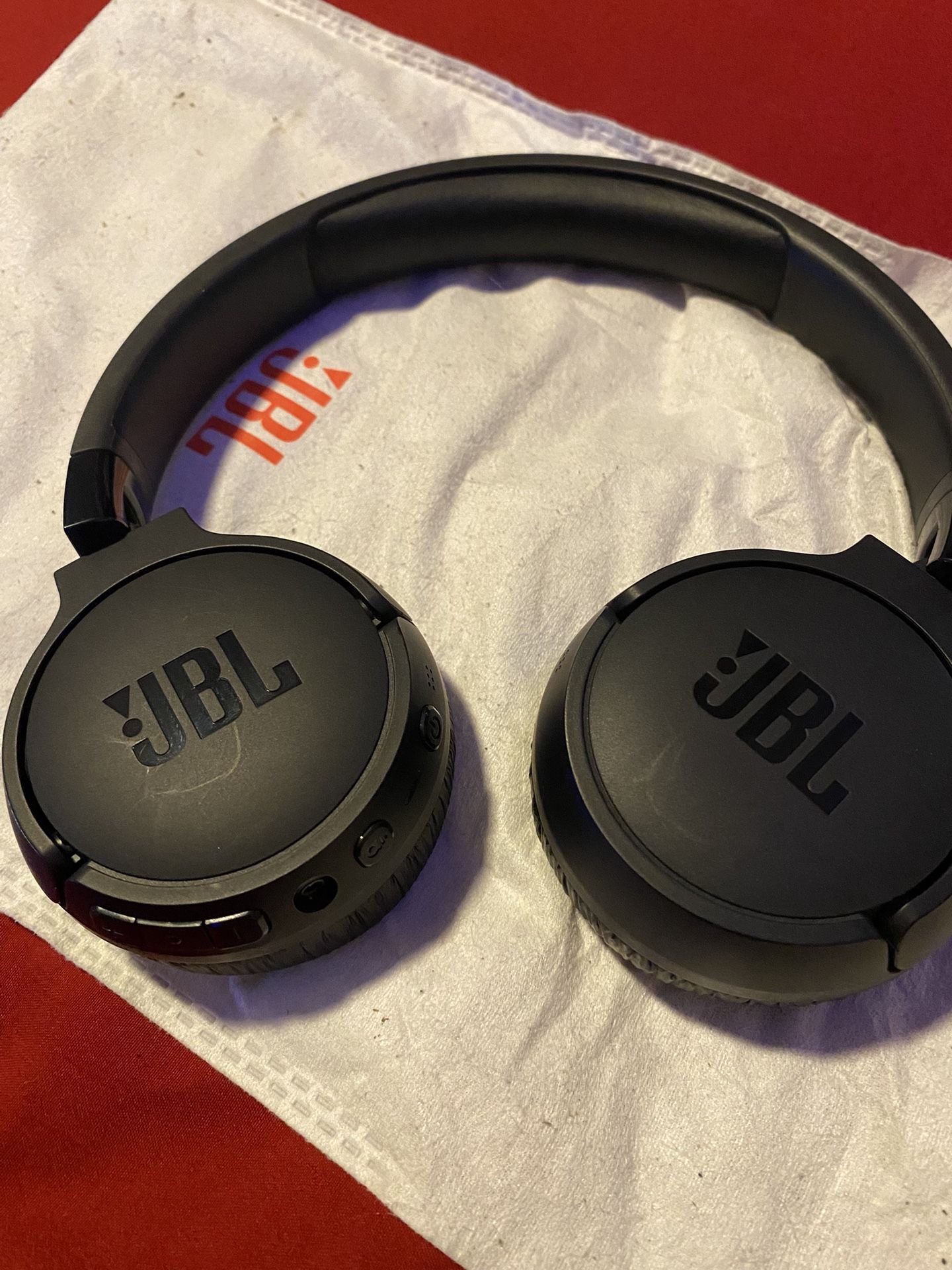 JBL Tune HeadPhones Wireless