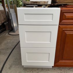 White Shaker 3-Drawer Base Cabinet