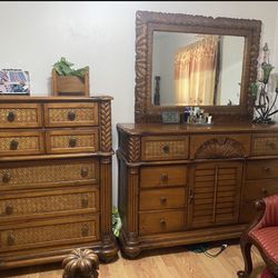 Long Post Tropical Style Bedroom Set ( Deliver Available) 