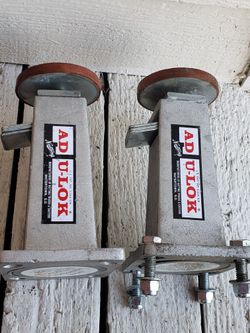 Two Nutting AD U Lock Floor Locks