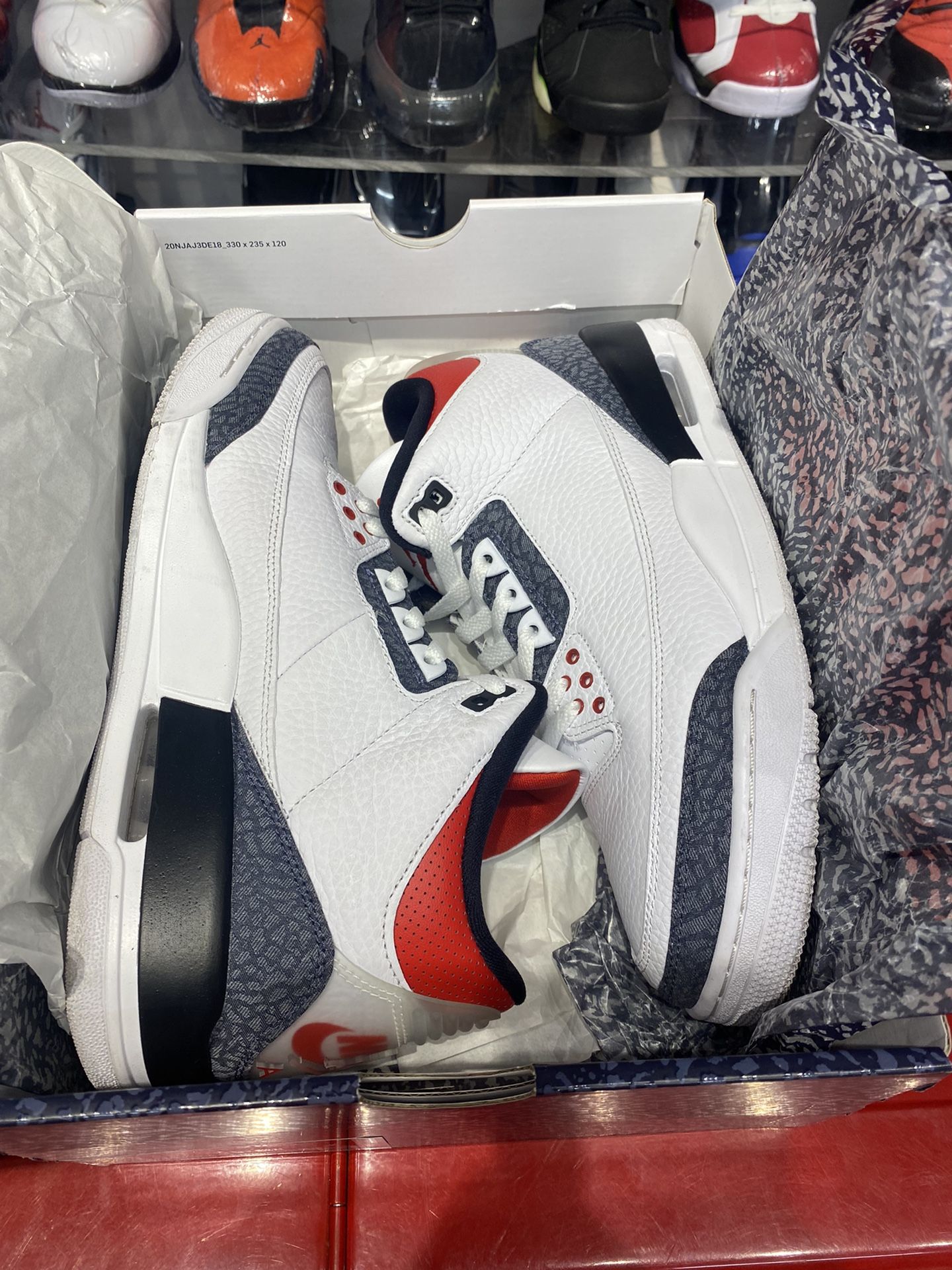 Air Jordan Retro SE Fire Red Denim 2020
