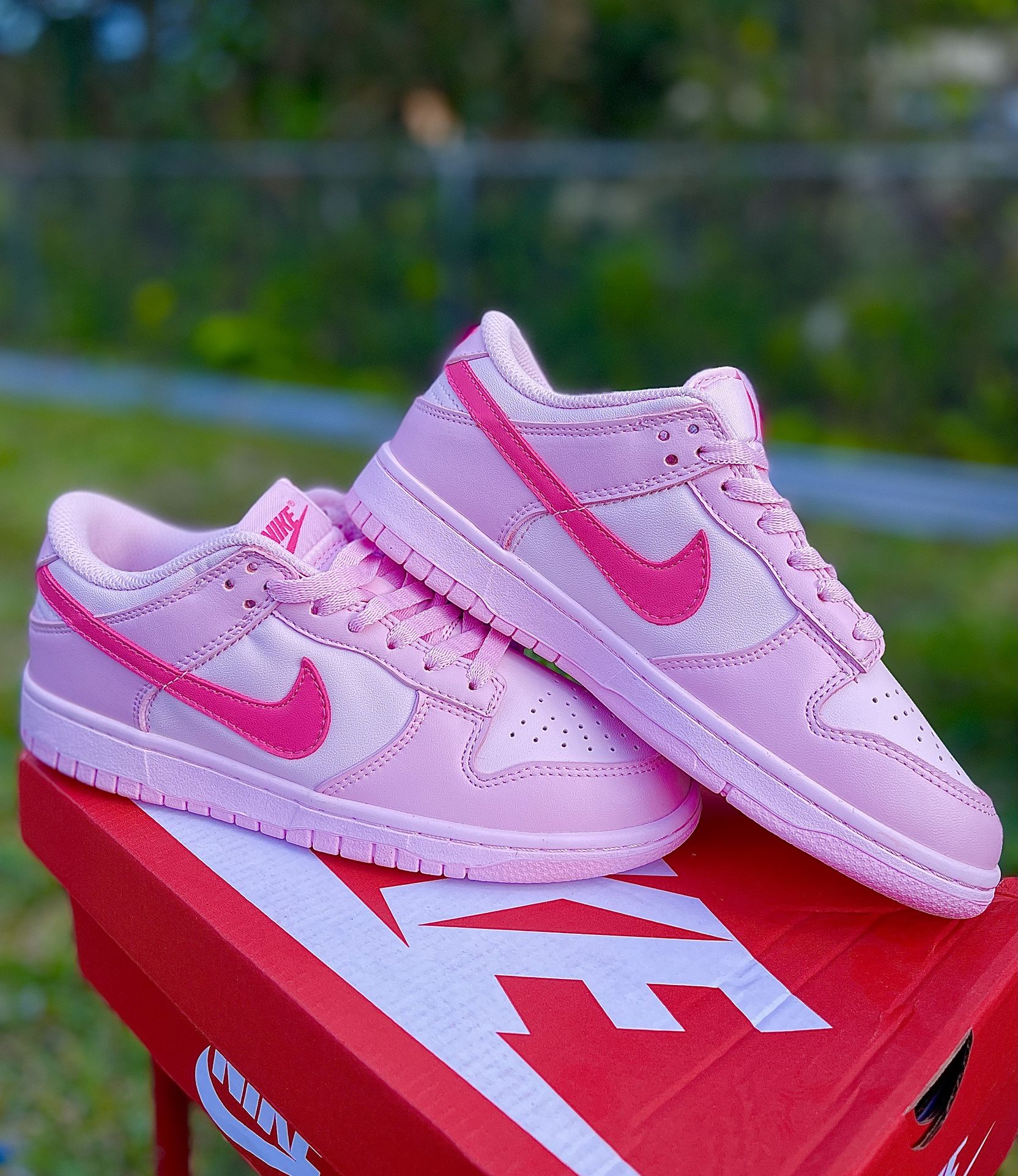 Nike Dunk Low ‘Triple Pink’