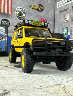 Land Rover FMS 1/24 scale