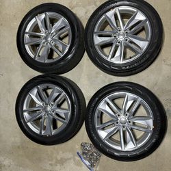 2016 Audi Q3 18” OEM Wheel And Tire Set 