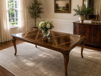 Dinning room table
