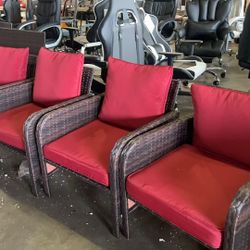 ❤️ Four piece patio dining chair $140