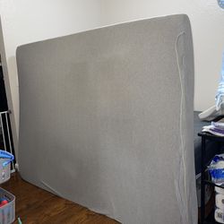 QUEEN  MATTRESS 
