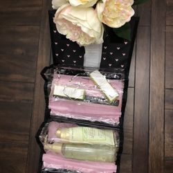 Ultimate Bath& Body Gift Set  ! 