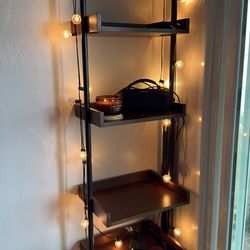 Minimal shelf