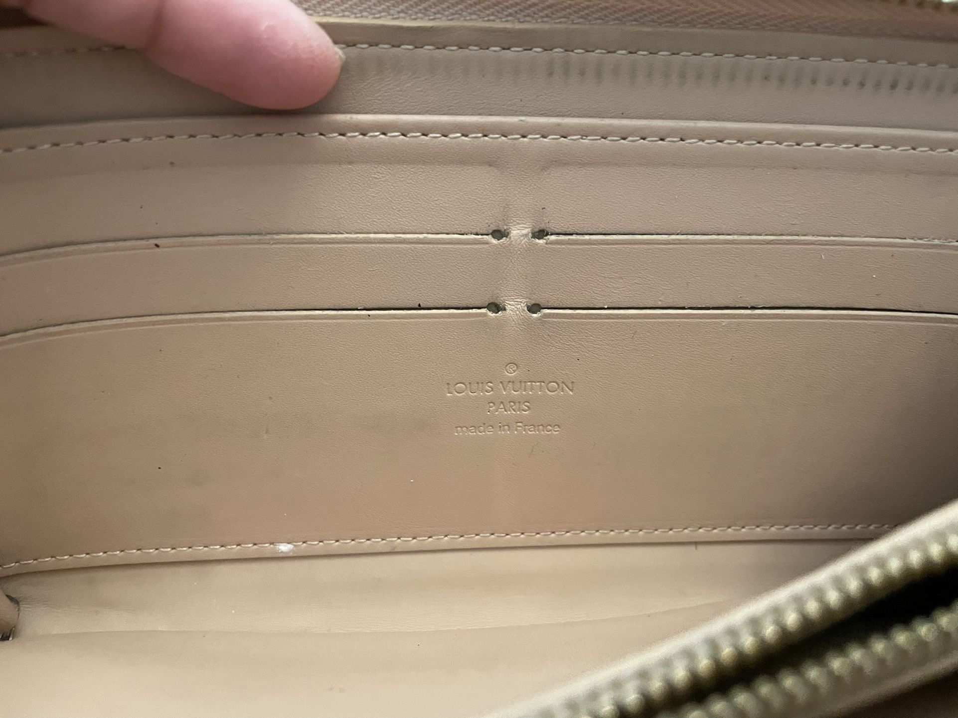 Authentic Louis Vuitton Double Zipper Wallet! for Sale in San Jose