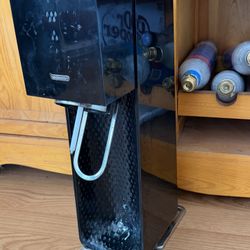 Soda Stream With 2 Canisters 