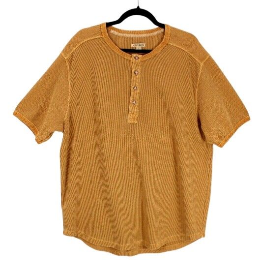Top Mens XL waffle weave Short Sleeve Mustard Tan