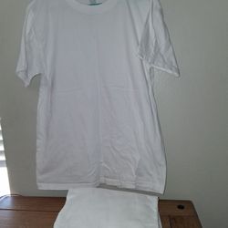 Kirkland Signature 6 White T-shirts Size Large 