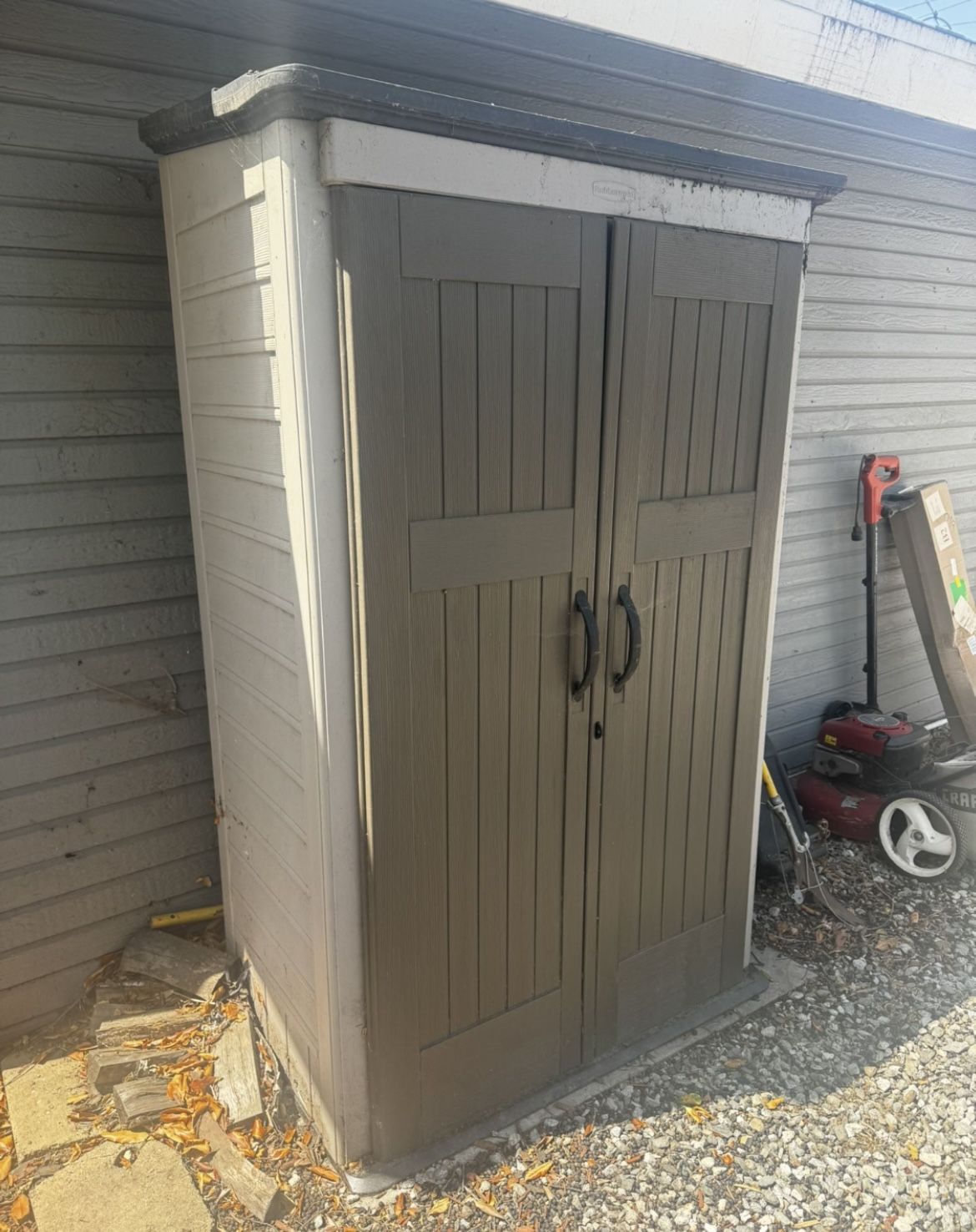 Rubbermaid Shed