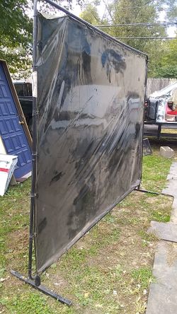 Welding screens