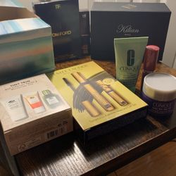 Luxury Travel Makeup & Perfume Kit.