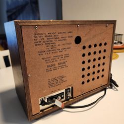 Vintage radio  📻 AM FM	 Realistic 12-1474 AM/FM (1970s) (wood tube table radio w/FM) WORKS PERFECT.  ** NO TRADES **