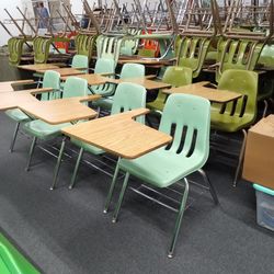 School Chair And Desk Combo / moving Warehouse sale