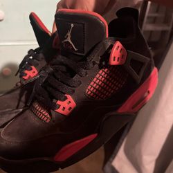 Jordan 4 Red Thunders
