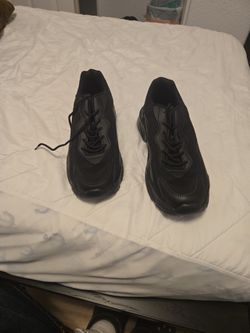 $10 shoes size eur. 46