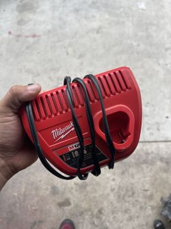 Milwaukee M12 Charger New